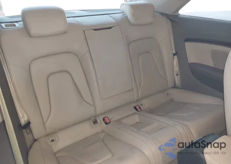 2010 Audi A5 2.0T Premium из США, поврежденный, VIN WAUGFAFR7AA067096